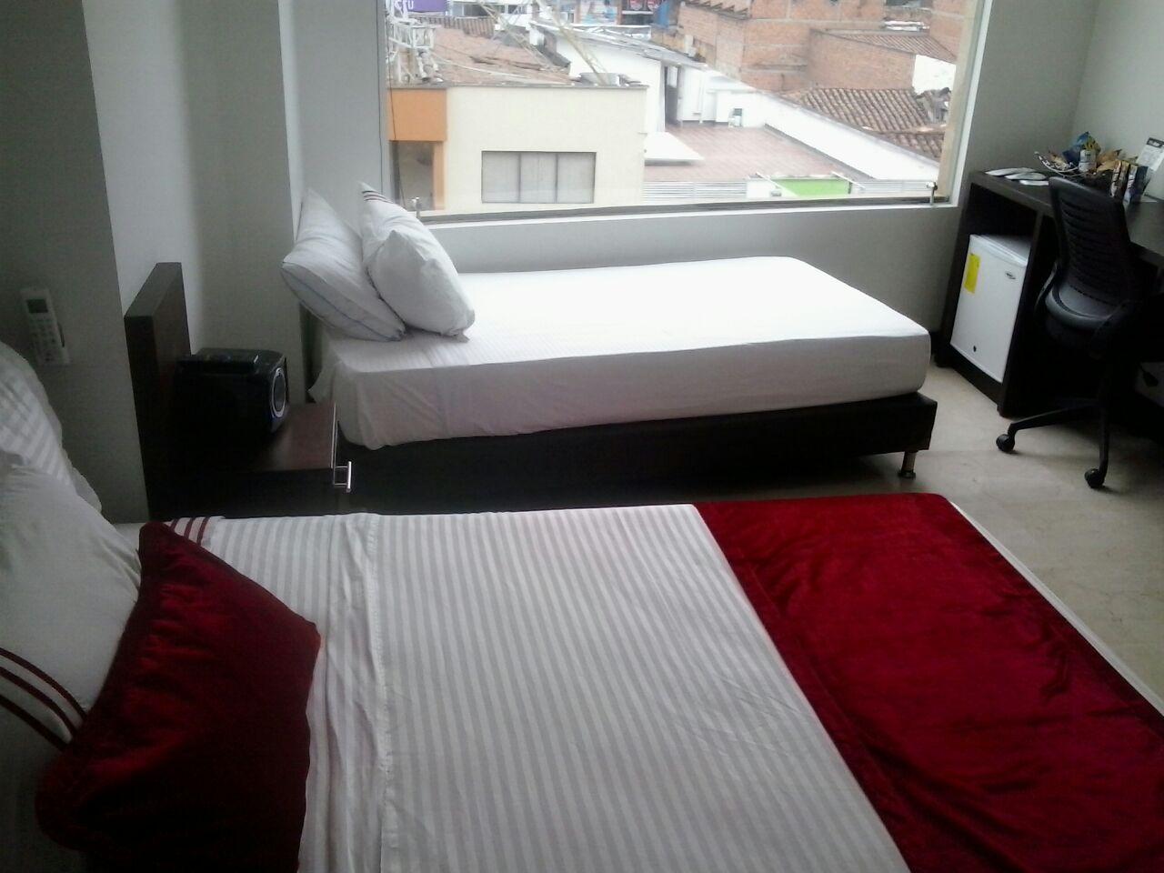 Hotel Lleras 10 ميديلين المظهر الخارجي الصورة